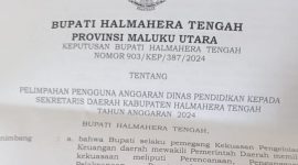 Surat Keputusan Tentang Pelimpahan Kewenangan dari Dinas Pendidikan kepada Sekretaris Daerah Halmahera Tengah. (Netizen/Rakyatmu)