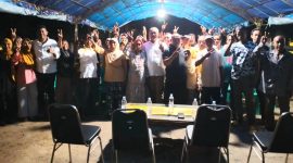 Pasangan Calon Nomor 2 Citra-Utuh Kampanye di Desa Habunuha, Kecamatan Tabona, Pulau Taliabu. (Rakyatmu)