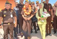 Kajati Maluku Utara Herry Ahmad Pribadi bersama Istri mengunjungi Pulau Taliabu. (Rakyatmu)