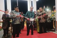Kepala Kejati Maluku Utara, Herry Ahmad Pribadi Meresmikan Gedung Kejari Pulau Taliabu. (Rakyatmu)