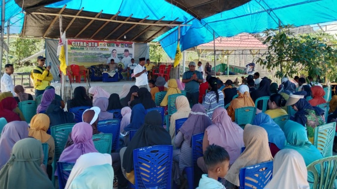 Calon Wakil Bupati Pulau Taliabu, La Utu Ahmadi saat kampanye di Desa Todoli. (Rakyatmu)