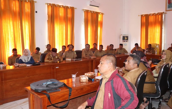 Diskominfo Kabupaten Pulau Taliabu Menggelar Rapat Bersama BPS Kepulauan Sula  di Ruang Rapat PKK Taliabu. (Rakyatmu)