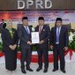 Foto Tiga Pimpinan DPRD Usai Paripurna  Pengucapan Sumpah dan Janji. (Istimewa)