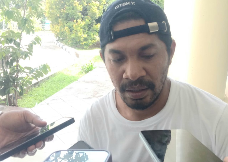 Ketua KPU Kabupaten Kepulauan Sula, Risman Buamona. (Rakyatmu)