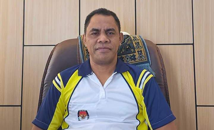 Divisi Sosdiklih Parmas dan Sumber Daya Manusia KPU Maluku Utara, Iwan H. Kader. (Istimewa)