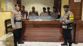 Polisi amankan 34 Botol Miras di Kepulauan Sula.(rakyatmu)