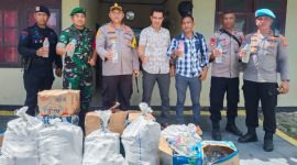 Minuman Keras yang Diamankan Polisi dan Anggota TNI. (Rakyatmu)