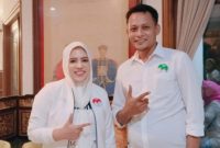 Ketua Tim Hukum FAM-SAH Armin Soamole Bersama Bupati Fifian Adeningsih Mus. (Dok. Pribadi/Rakyatmu)