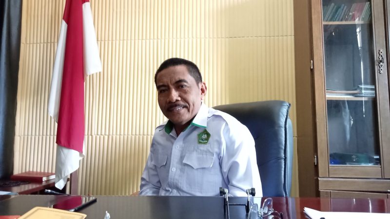 Kepala Kemenag Kabupaten Kepulauan Sula. Dok; Rakyatmu/Istimewa