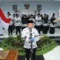 Ketua PGRI Kota Ternate, Rizal Marsaoly bersama pengurus. (Bucek_Rakyatmu)