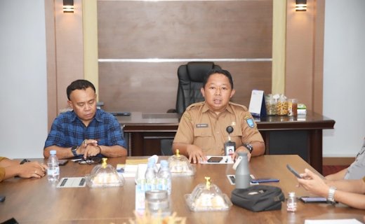 Pemkot Ternate bersama PT MMS gelar pertemuan di Ruangan Sekretaris Daerah. (Humas for Rakyatmu)