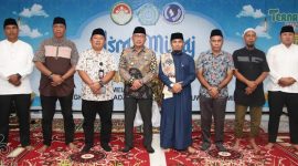 Foto Wali Kota Ternate bersama jajarannya di acara peringatan Isra Mi’raj yang digelar TP-PKK. (Istimewa)