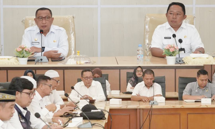 Rapat Evaluasi Kinerja Kepala OPD Lingkup Pemerintah Kota Ternate. (Humas for Rakyatmu)