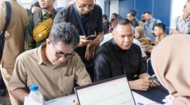 Wali Kota dan Wakil Wali Kota Tidore Kepulauan terpilih Muhammad Sinen dan Ahmad Laiman melakukan pemeriksaan kesehatan. (Dok. Humas for Rakyatmu)