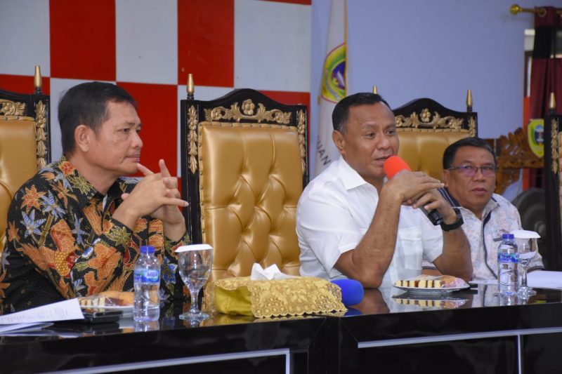 Wakil Wali Kota Tidore Kepulauan Muhammad Sinen memimpin Entry Briefing bersama BPK RI Perwakilan Maluku Utara. (Istimewa)