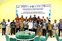 Kepala BSKDN Kemendagri Yusharto Huntoyungo Bersama Perwakilan Kabupaten/Kota di Rapat Koordinasi Teknis Kelitbangan Provinsi Maluku Utara Tahun 2025 di Halmahera Tengah. (Dok. Humas for Rakyatmu)