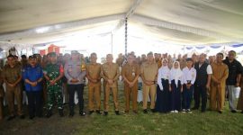 Foto Bersama Wali Kota Ternate di Musrenbang Kecamatan Pulau Ternate. (Rakyatmu)