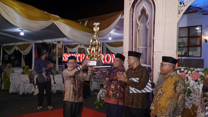 Penetapan juara umum STQH-XXVIII tingkat Kota Tidore Kepulauan yang diraih oleh Kecamatan Tidore Utara. Foto: Istimewa
