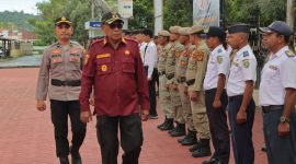 Apel Gelar Pasukan Operasi Ketupat Kie Raha Tahun 2025 di Halaman Polres Kepulauan Sula.