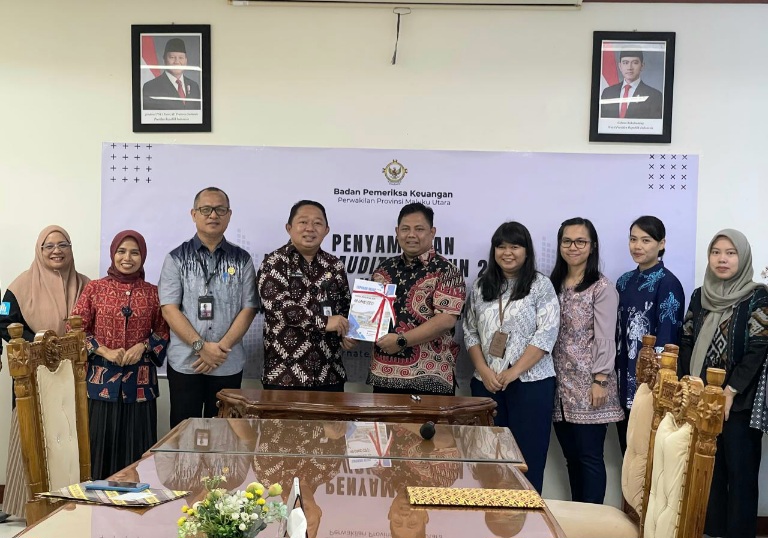 Penyerahan Laporan Keuangan Pemerintah Kota Ternate ke BPK RI Perwakilan Maluku Utara. (RM)