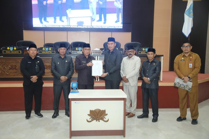 Peripurna tentang penyampaian rekomendasi DPRD terhadap LKJP Wali Kota Ternate Tahun Anggaran 2024.