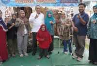 Wali Kota Ternate M. Tauhid Soleman bersama Ketua TP. PKK Ny. Marliza M. Tauhid Kunjungi Stand UMKM di Musrenbang Kecamatan Ternate Tengah. (Ongky for Rakyatmu)