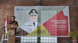 Plt Kepala Bappelitbangda saat Membuka Musrenbang Kecamatan Ternate Barat. 