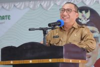 Wali Kota Ternate M. Tauhid Soleman saat Menyampaikan Sambutan di Musrenbang Kecamatan Pulau Ternate. (Rakyatmu)