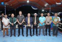 Foto Bersama Usai Pembukaan Ternate Boxing Open Tournament di Lapangan Ngaralamo, Kelurahan Salero, Kecamatan Ternate Utara. (Istimewa/Rakyatmu)