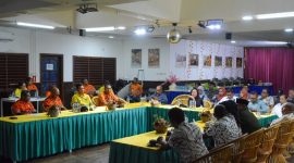Komisi II DPRD Maluku Utara saat mengunjungi site PT NHM di wilayah Gosowong, Kabupaten Halmahera Utara. (Dok. Istimewa)