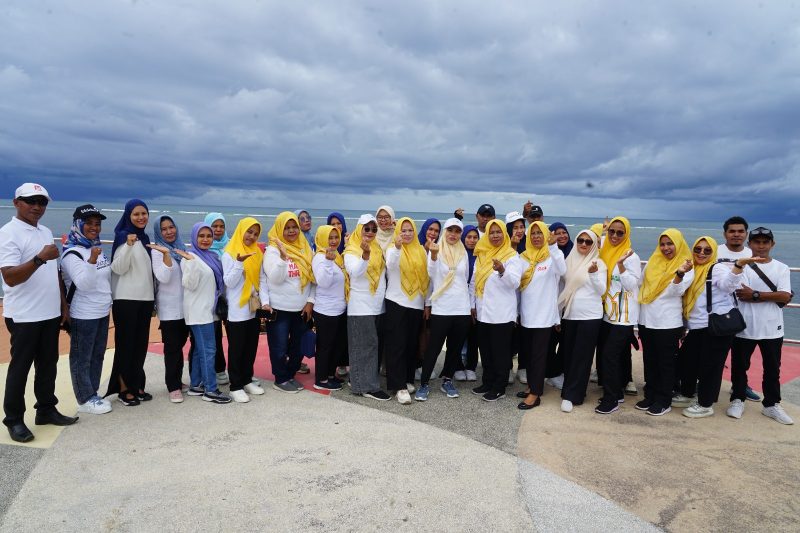 Pegawai DPPKB Kabupaten Kepulauan Sula (Rakyatmu/Istimewa)