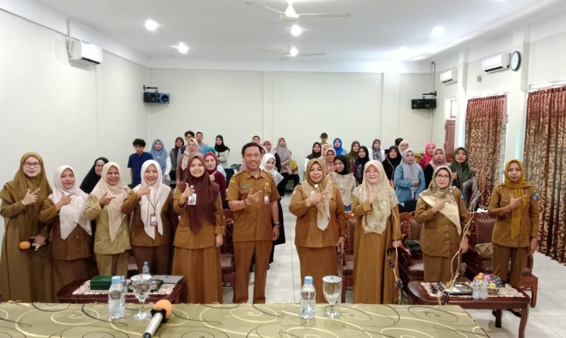 Dinas Kesehatan Kota Ternate Bersama Peserta Bimtek Kemanan Pangan. 