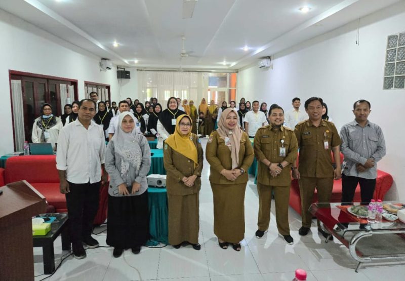 Foto Bersama dengan Peserta Pelatihan Tenaga Kesehatan Terpadu Kesehatan Jiwa di Hotel Grand Majang, Kota Ternate