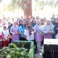 DP3A Kepulauan Sula Bersama Siswa/Siswi saat Melakukan Sosialisasi KtPA dan Permainan Tradisional di Hari Anak Nasional. (Rakyatmu)