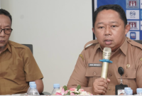 Sekda Kota Ternate, Dr. Rizal Marsaoly Didampingi Plt. Kepala Bappelitbangda, Taufik Jauhar Pimpin Rapat Koperasi Merah Putih. (Rakyatmu)