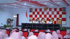 Wali Kota Muhammad Sinen dan Wakil Wali Kota Tidore Kepulauan, Ahmad Laiman menyerap aspirasi tenaga kesehatan. (Istimewa)