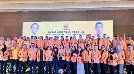 Bupati Kepulauan Sula Bersama Pengurus Ormas MKGR seluruh Indonesia