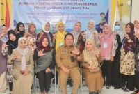 Sekda Kota Ternate Dr. Rizal Marsaoly Bersam Kepala Dinas dan Pegawai Dispersip