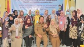 Sekda Kota Ternate Dr. Rizal Marsaoly Bersam Kepala Dinas dan Pegawai Dispersip