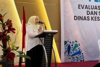 Kepala Dinas Kesehatan Kota Ternate, Dr. Fathiyah Suma saat Memberikan Sambutan di Pertemuan Evaluasi Intervensi Spesifik dan Sensitif Stunting