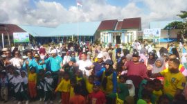 Senam Pagi bersama Siswa/siswi di SD Inpres Bobong. (Rakyatmu)