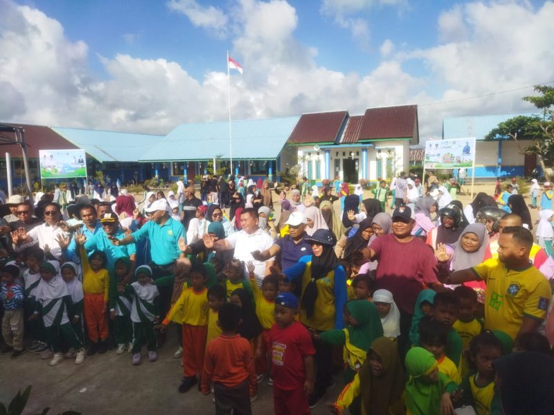 Senam Pagi bersama Siswa/siswi di SD Inpres Bobong. (Rakyatmu)