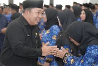 Sekda Kota Ternate, Dr. Rizal Marsaoly Bersama PPPK usai Upacara Pengambilan Sumpah/Janji ASN