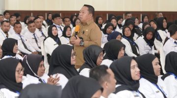 Sekda Kota Ternate, Dr. Rizal Marsaoly saat Memberikan Materi di Orientasi PPPK.