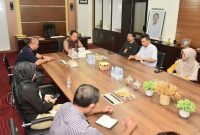 Rapat Bersama Perwakilan Warga Ubo Ubo Bahas Persoalan Lahan. 