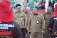 Sekda Kota Ternate, Dr. Rizal Marsaoly Pantau Langsung Pelatihan Paskibraka di Lapangan Ngara Lamo