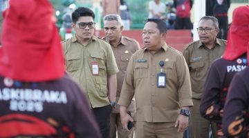 Sekda Kota Ternate, Dr. Rizal Marsaoly Pantau Langsung Pelatihan Paskibraka di Lapangan Ngara Lamo