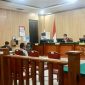 Suasana Sidang Pembacaan dakwaan oleh JPU Kejari Kepulauan Sula. (Rakyatmu)