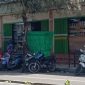 Kendaraan Roda Dua yang Parkir di Depan Toko Sederhana, Desa Fagudu, Kepulauan Sula. (Rakyatmu)