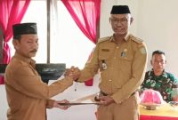 Alwan Lakoko Terima Jabatan Baru Sebagai Camat Mangoli Utara di Acara Sertijab. (Rakyatmu)